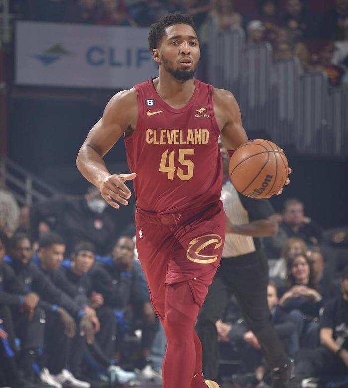 包含河北华夏连胜势不可挡，冲击冠军榜首！的词条